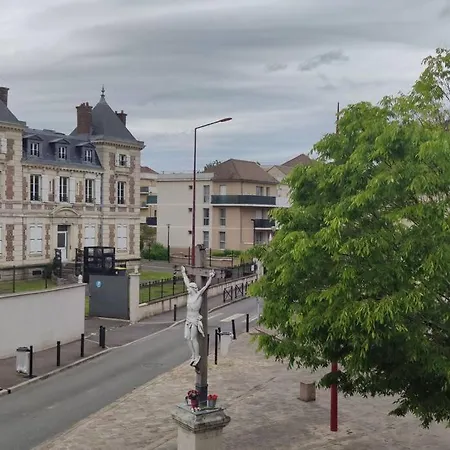 Lägenhet Appartement Cosy Proche Cdg Et Toutes Commodites *